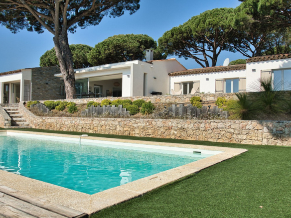 4 Bedroom Villa/House in Ste Maxime 6