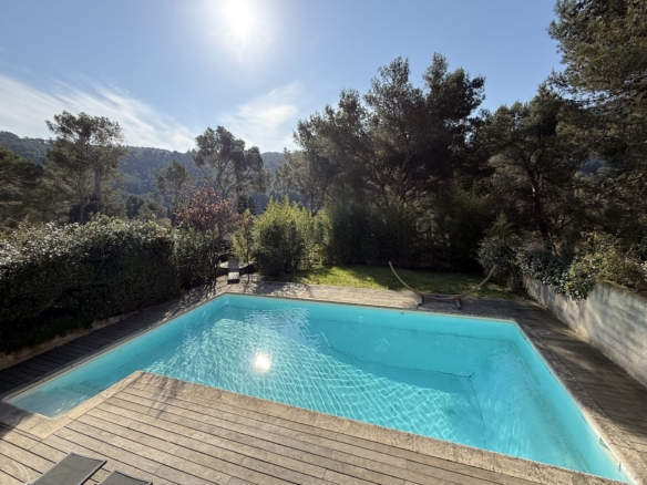5 Bedroom Villa/House in Cassis 24