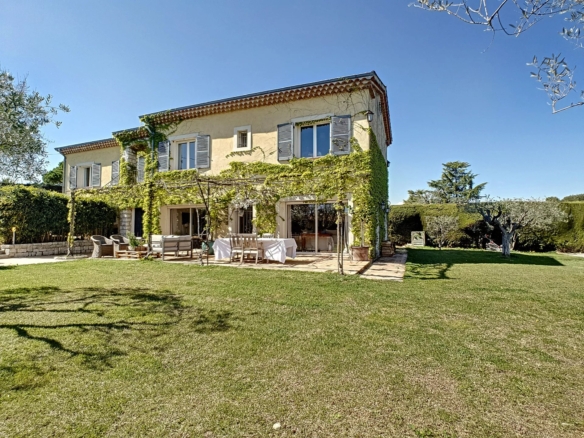 5 Bedroom Villa/House in Mougins 10
