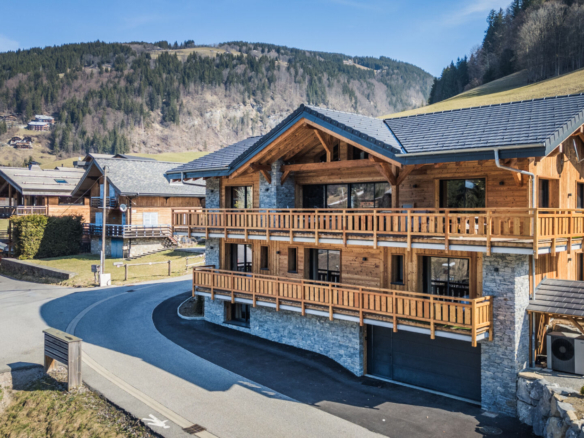 6 Bedroom Chalet in Morzine 6