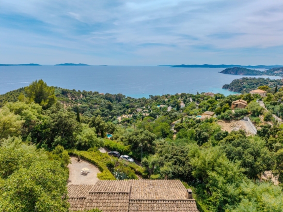 4 Bedroom Villa/House in Rayol Canadel Sur Mer 4