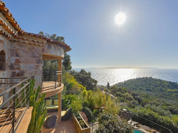 5 Bedroom Villa/House in Rayol Canadel Sur Mer 30