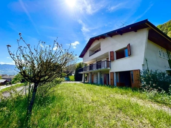 6 Bedroom Villa/House in Sevrier 34