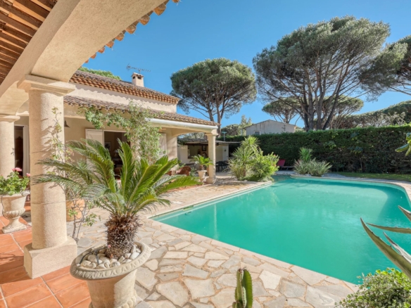 6 Bedroom Villa/House in Cogolin 22