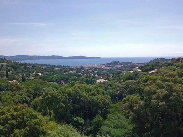 4 Bedroom Villa/House in Cavalaire Sur Mer 2