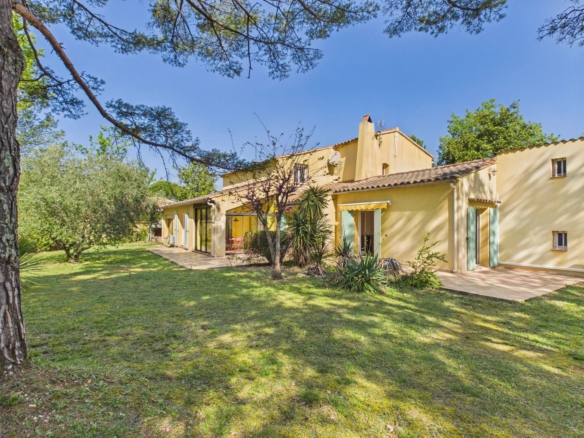 4 Bedroom Villa/House in Callian 36