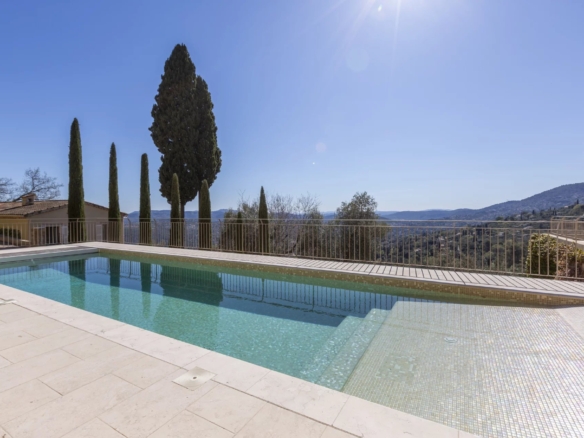 4 Bedroom Villa/House in Cabris 6
