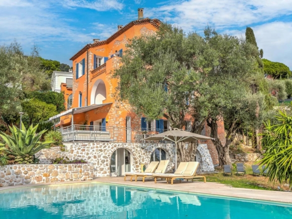 5 Bedroom Villa/House in Roquebrune Cap Martin 32