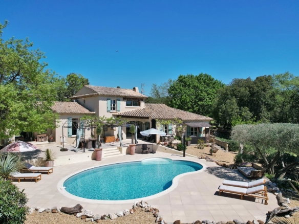 4 Bedroom Villa/House in Uzes 10