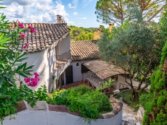 4 Bedroom Villa/House in Mouans Sartoux 28