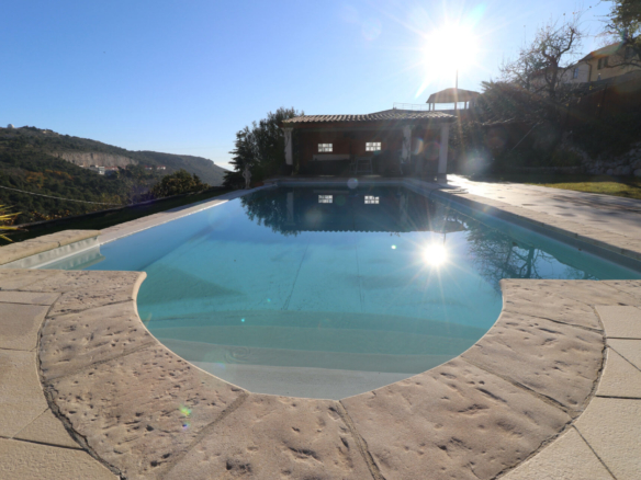 4 Bedroom Villa/House in La Turbie 28