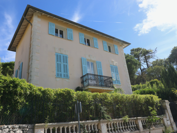 6 Bedroom Villa/House in La Turbie 2