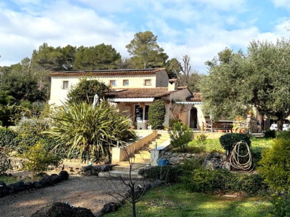 4 Bedroom Villa/House in St Paul 4