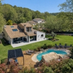 5 Bedroom Villa/House in Roquefort Les Pins 3