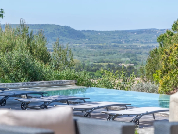 5 Bedroom Villa/House in Roussillon 32