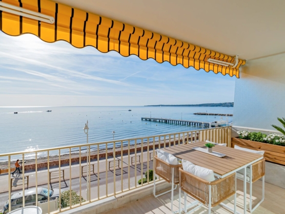 2 Bedroom Apartment in Cannes 28