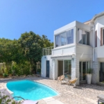 4 Bedroom Villa/House in Marseille 6