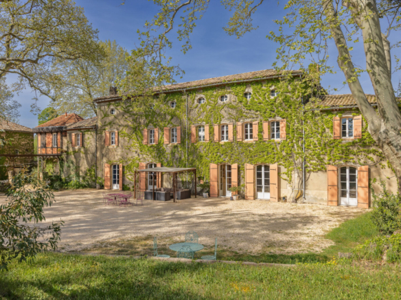 9 Bedroom Castle/Estates in Venejan 2
