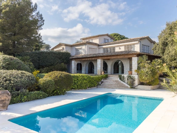 6 Bedroom Villa/House in St Paul 20