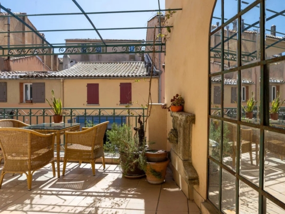 3 Bedroom Apartment in Saint Tropez 14