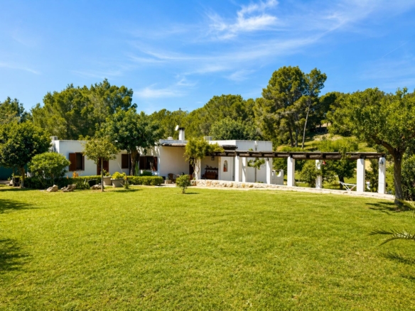 4 Bedroom Villa/House in Calvia 22