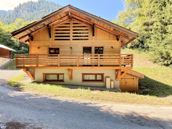 7 Bedroom Chalet in La Clusaz 22
