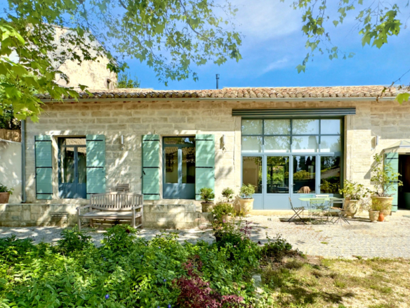 2 Bedroom Villa/House in Maussane Les Alpilles 30