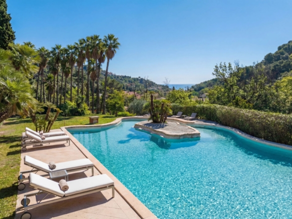 14 Bedroom Castle/Estates in Menton 28