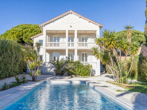 5 Bedroom Villa/House in Sanary Sur Mer 4