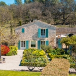 6 Bedroom Villa/House in Goult 5
