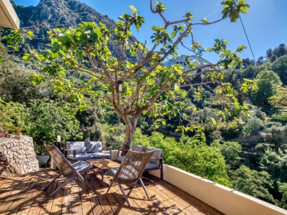5 Bedroom Villa/House in Menton 4