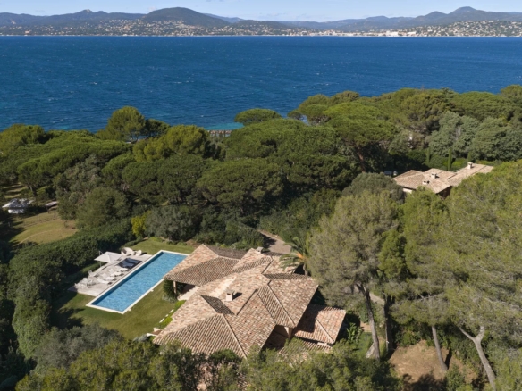 5 Bedroom Villa/House in Saint Tropez 2