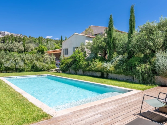 4 Bedroom Villa/House in Paradou 34