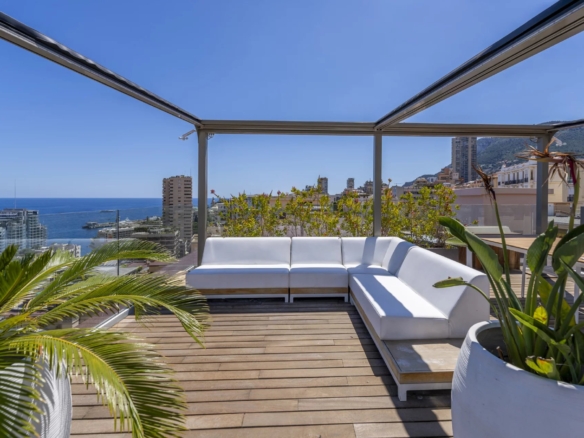 2 Bedroom Apartment in Monaco 32