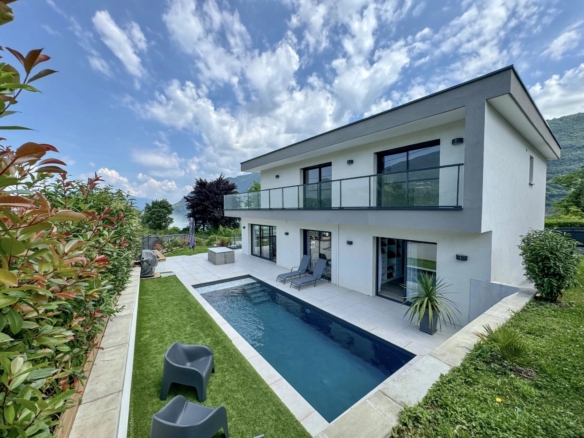 5 Bedroom Villa/House in Aix Les Bains 10