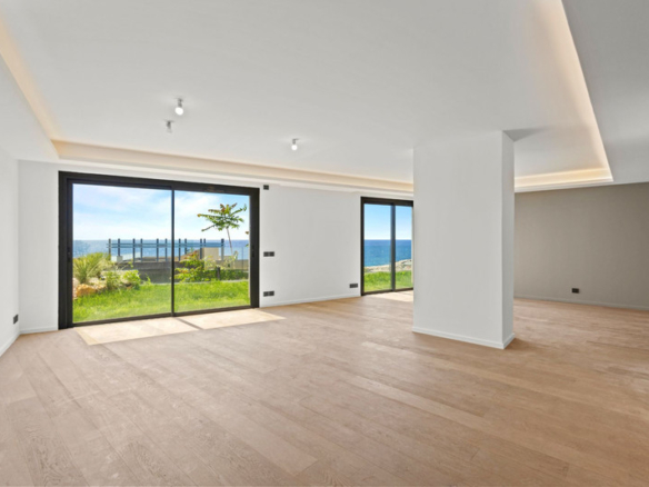 4 Bedroom Apartment in Cap D Ail 34