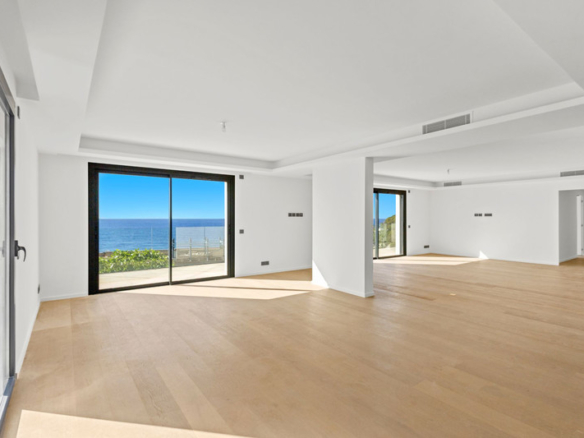 3 Bedroom Apartment in Cap D Ail 2