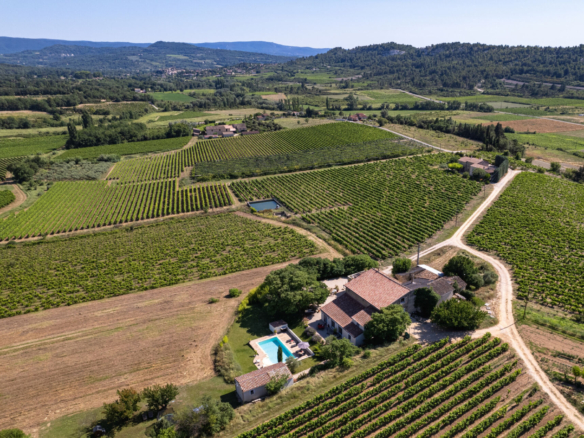 6 Bedroom Villa/House in Mormoiron 14
