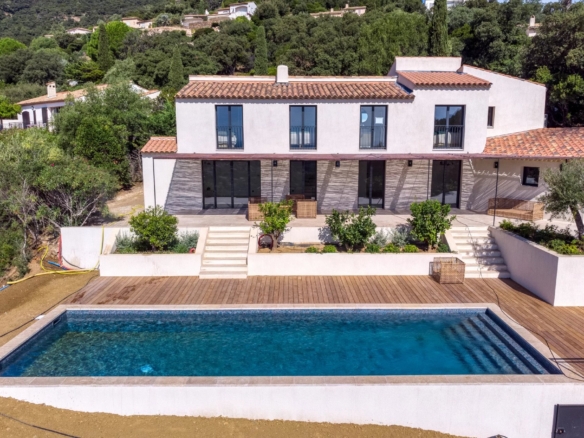 4 Bedroom Villa/House in Cavalaire Sur Mer 10
