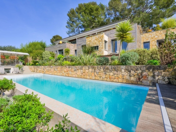 5 Bedroom Villa/House in Mougins 22