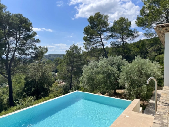 5 Bedroom Villa/House in Lorgues 30