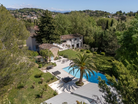 6 Bedroom Villa/House in Valbonne 20