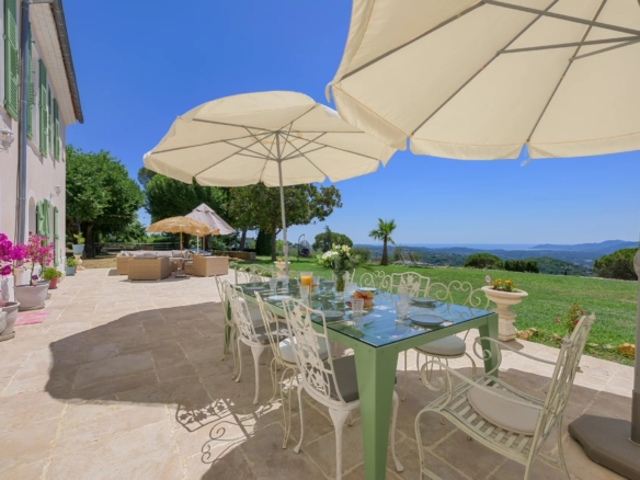 10 Bedroom Villa/House in Magagnosc 16