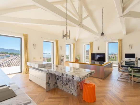 4 Bedroom Villa/House in Marseille 24