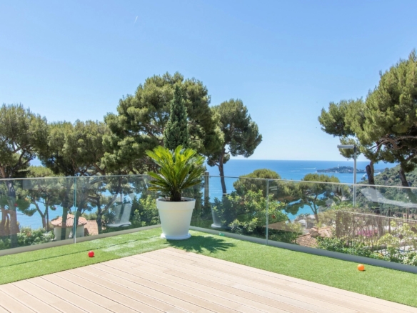 5 Bedroom Villa/House in Eze 6