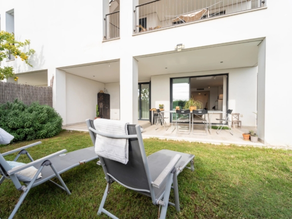 3 Bedroom Apartment in Santa Eularia Des Riu 8