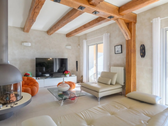 5 Bedroom Villa/House in Cassis 32