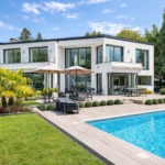 6 Bedroom Villa/House in Garches 14