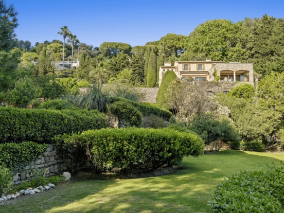 9 Bedroom Villa/House in Cannes 2