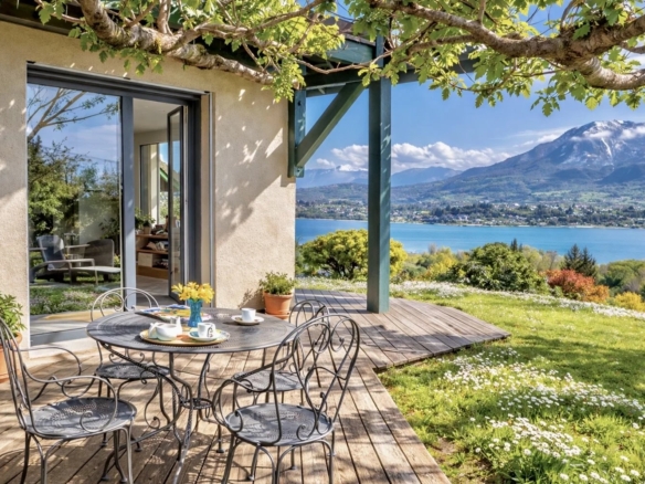 4 Bedroom Villa/House in Aix Les Bains 4